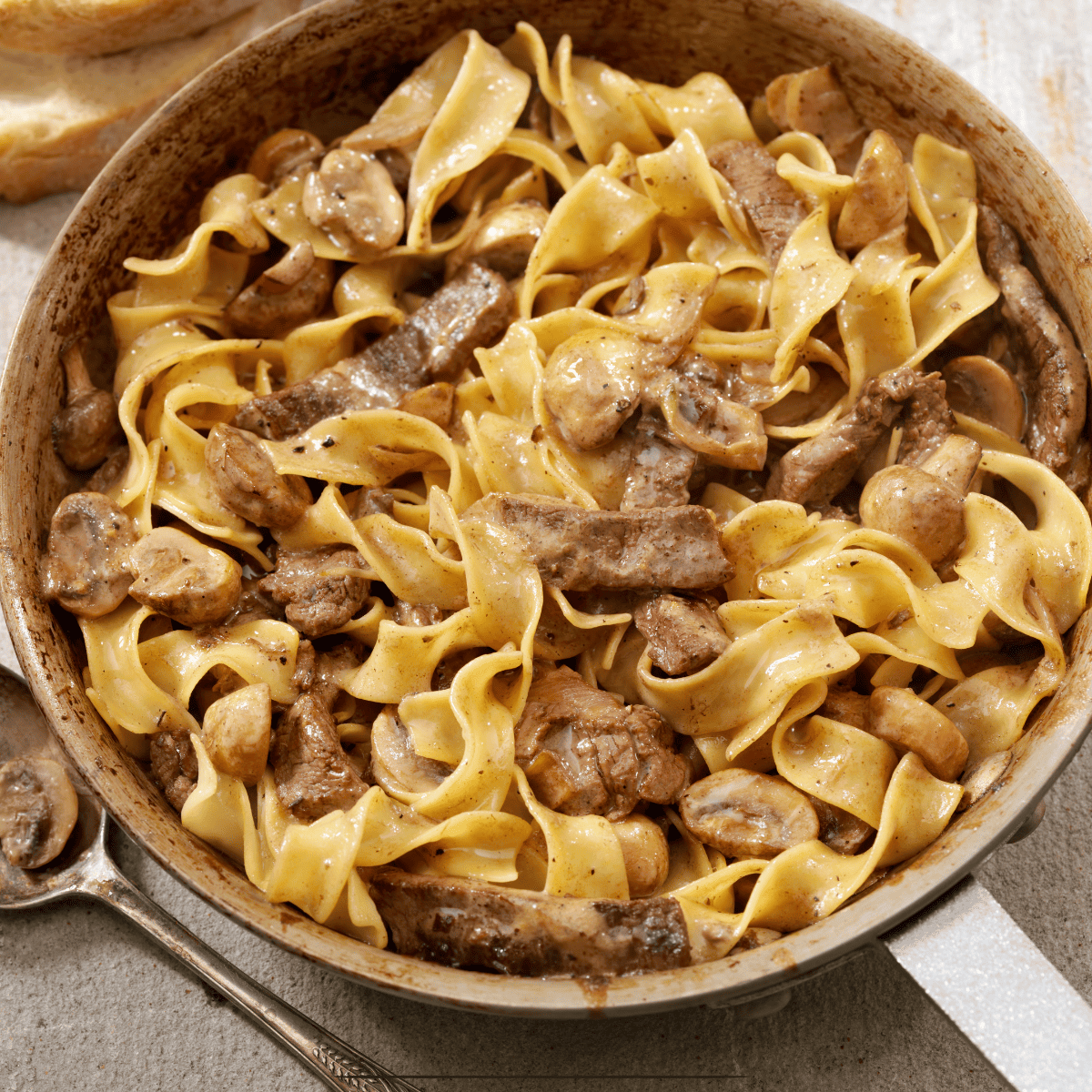 Melt-in-Your-Mouth Slow Cooker Beef Stroganoff: Ultimate Comfort